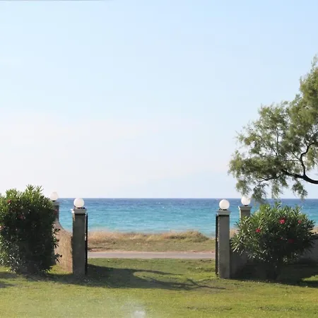 Angela, Seafront Apartments, Almiros Apartamento *