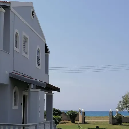 Angela, Seafront Apartments, Almiros 公寓